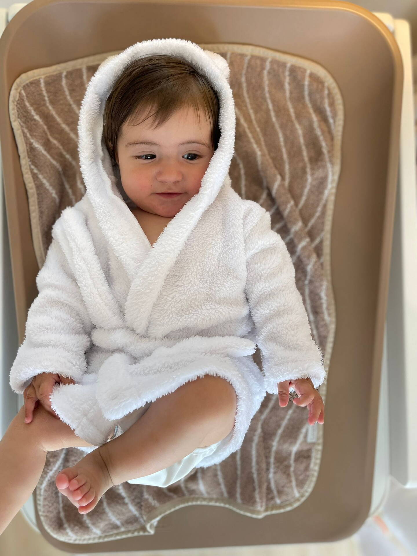 Baby spa za bebe: Kako hidroterapija i masaža utječu na razvoj, san i grčeve