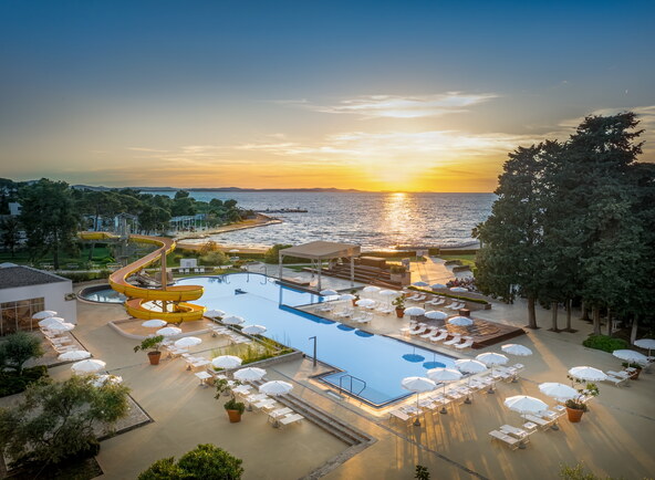 2405sg_falkensteiner-funimation-borik-pool_DJI_0754.jpg