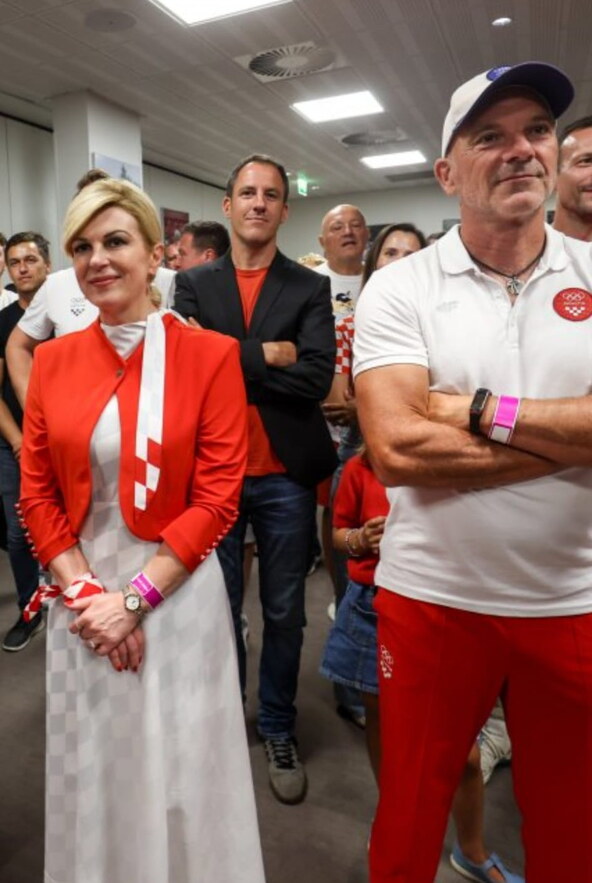 Olimpijske igre 2024 docek Donne.jpg
