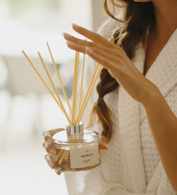 mirisi prostor štapići .jpg