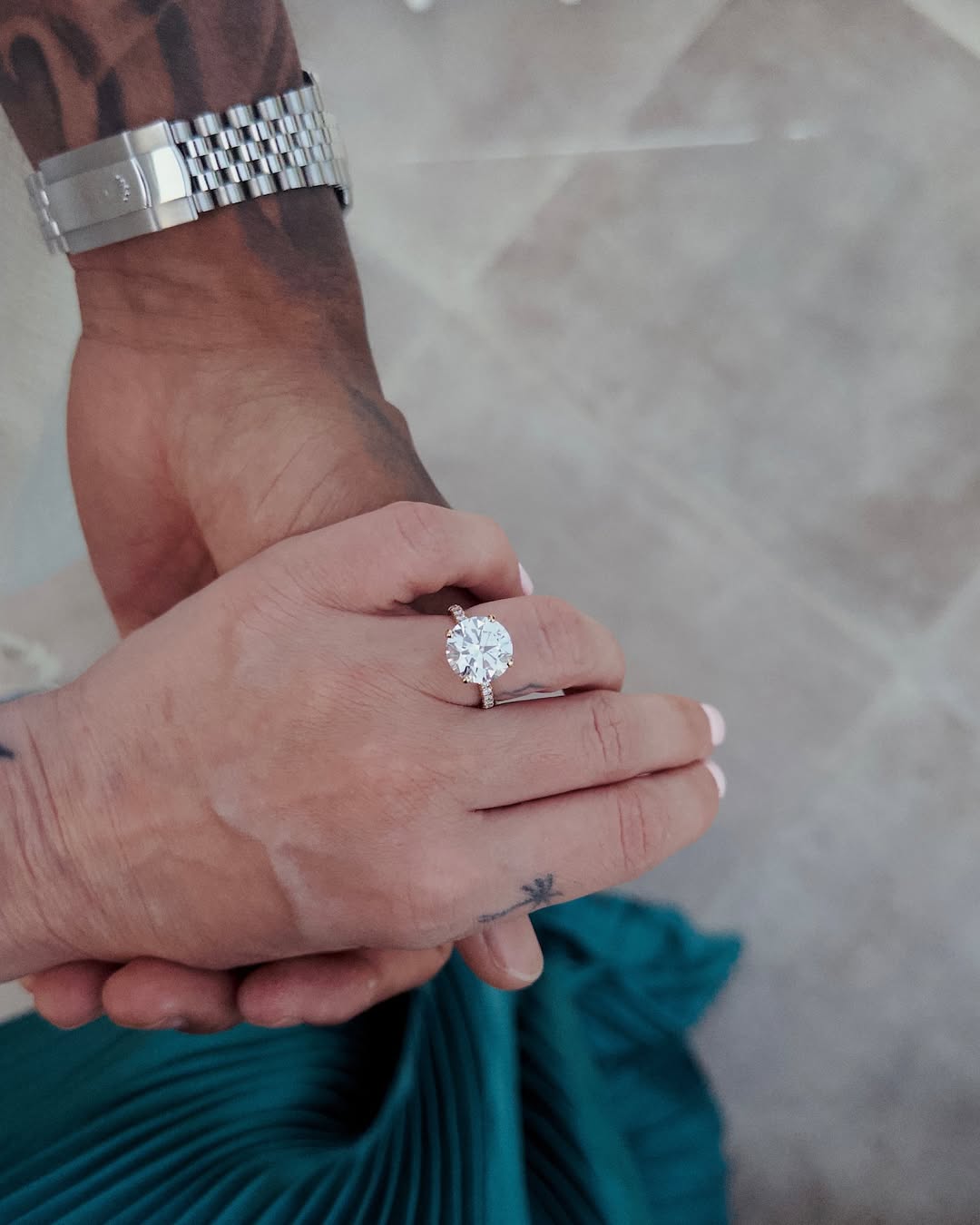 FIANCÉE 💍 (1).jpg