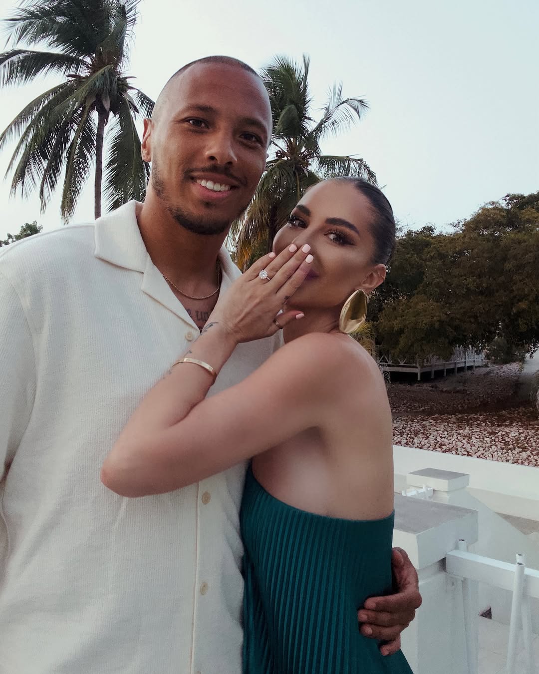 FIANCÉE 💍.jpg