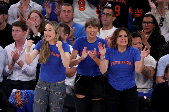Taylor Swift NBA NY Knicks