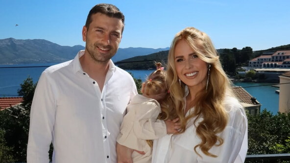 Maja Lena Lopatny s partnerom i kćeri