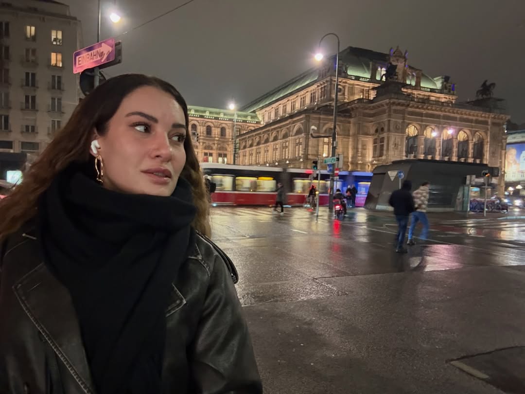Hayata öpücükler attığım bi #vienna olmuştur (1).jpg