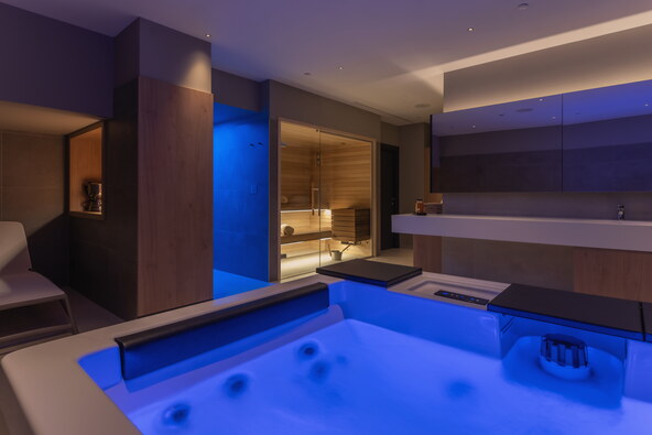 Private spa (1).jpg