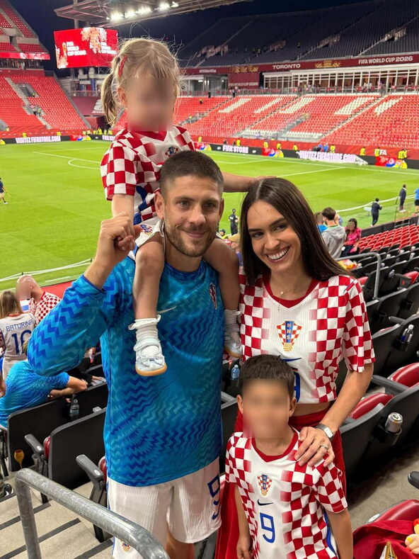 Andrej Kramarić sa suprugom i djecom
