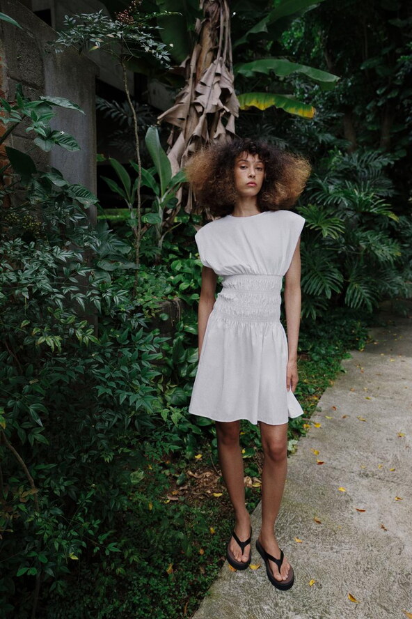 Zara ljetno sniženje bijele mini haljine