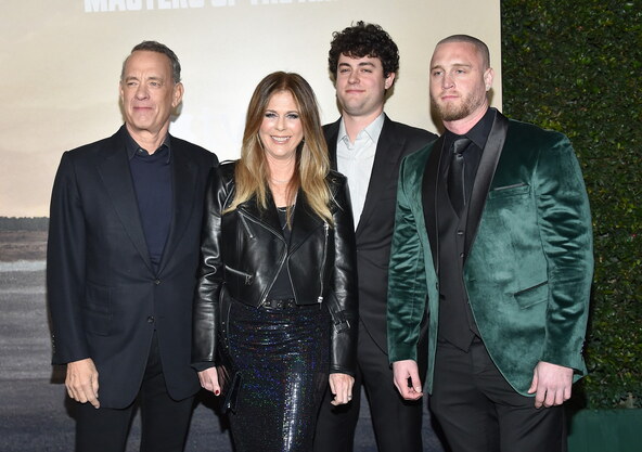 Tom Hanks i Rita Wilson sa sinovima Chetom i Trumanom