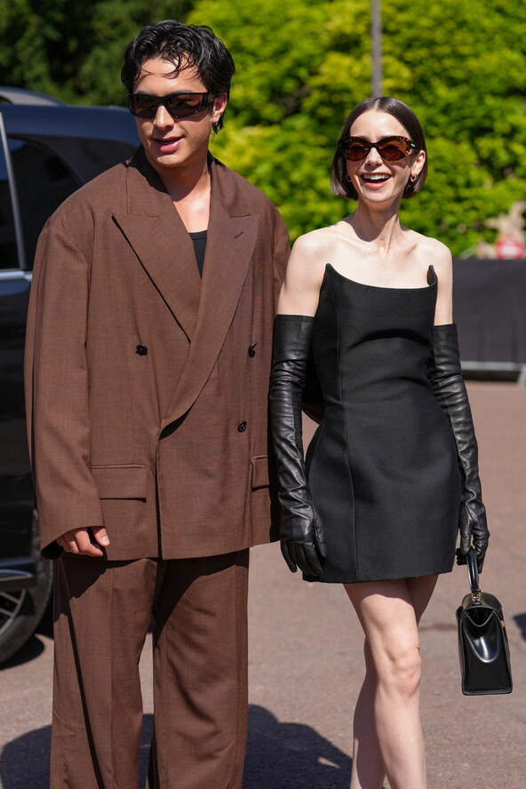 Hudson Williams i Lily Collins