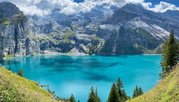 Jezero Oeschinensee Švicarska
