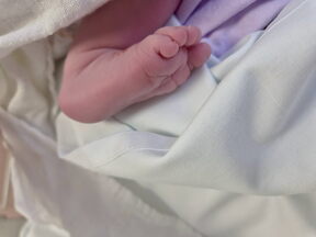 “Svu ljubav svoju tebi sam dao dok srce diše. A ti me učiš da ljubav znači još mnogo više.” 😍🖇 (3).jpg
