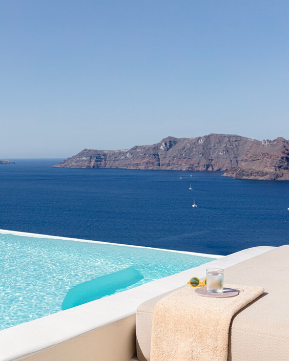 Canaves Oia Suites