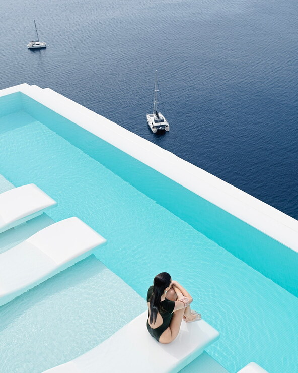 Canaves Oia Suites