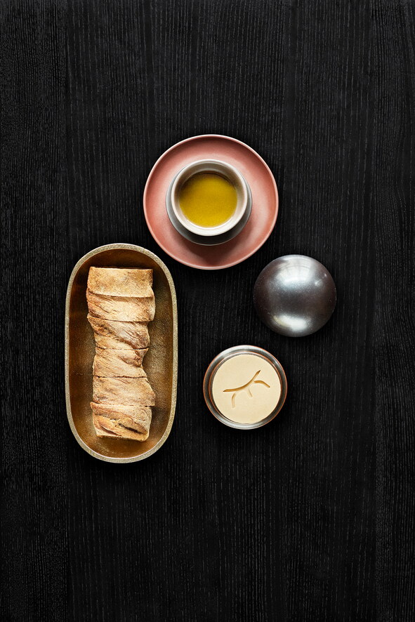 KonstantinFilippou_Malzbrot.Butter.Olivenöl..jpg