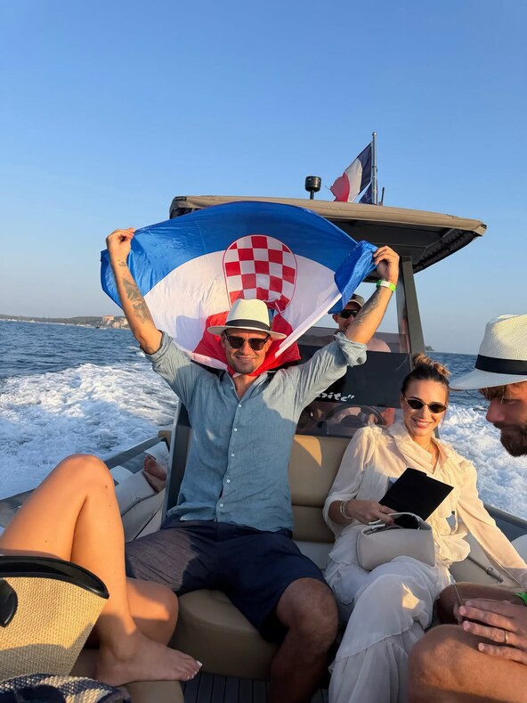 Cannes, good company & moments worth keeping. 🤍🥂 #cannes #frenchriviera (8).jpg