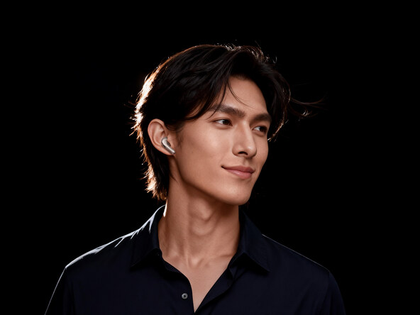 P75_Titanium_Male model.jpg