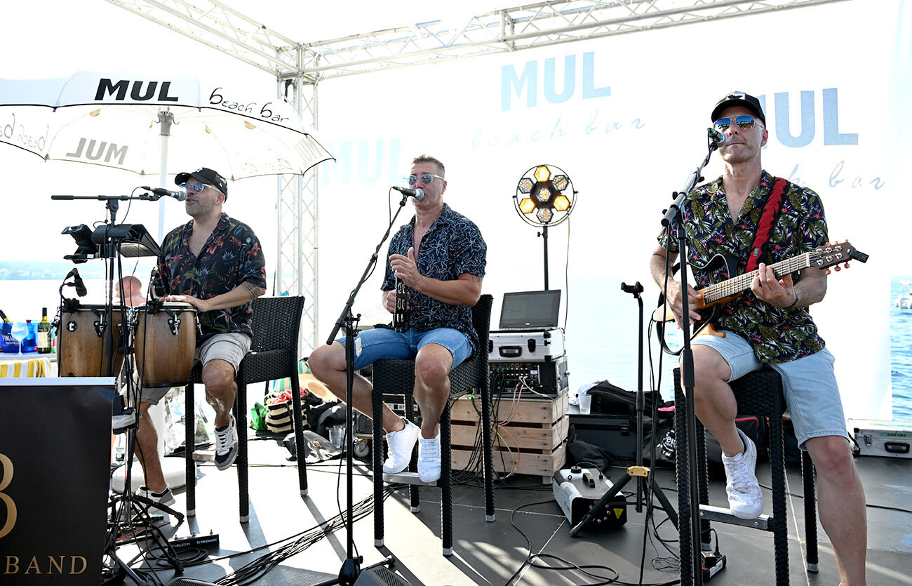 L'amour band.jpg