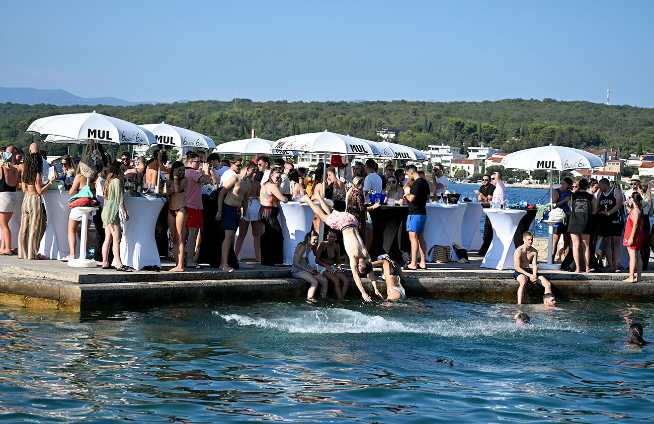 Mulino Beach x Extravagant.jpg