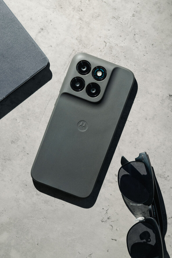 Motorola  - Matej Dokic_ Presshaus (1).jpg
