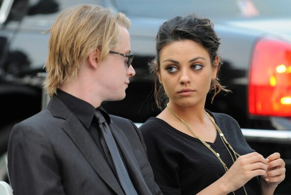 Macaulay Culkin i Mila Kunis