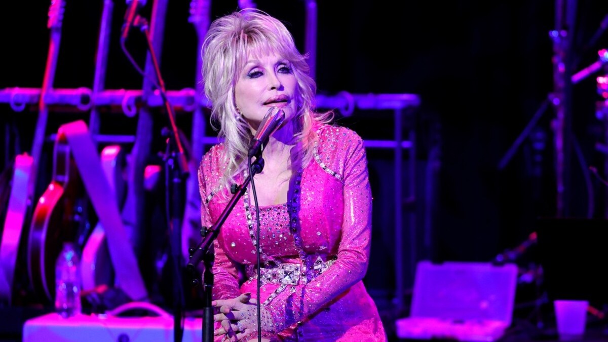 Dolly Parton.jpg