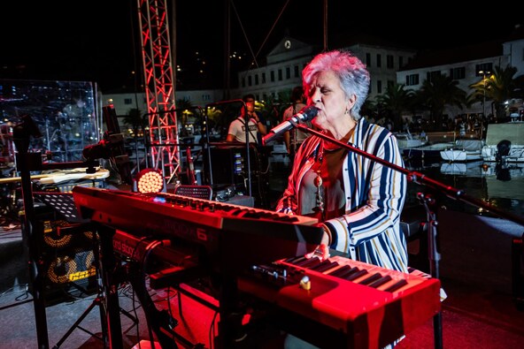 Meri Cetinić