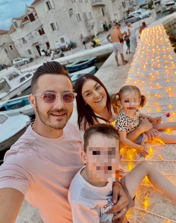 Stjepan Vukadin sa suprugom i djecom