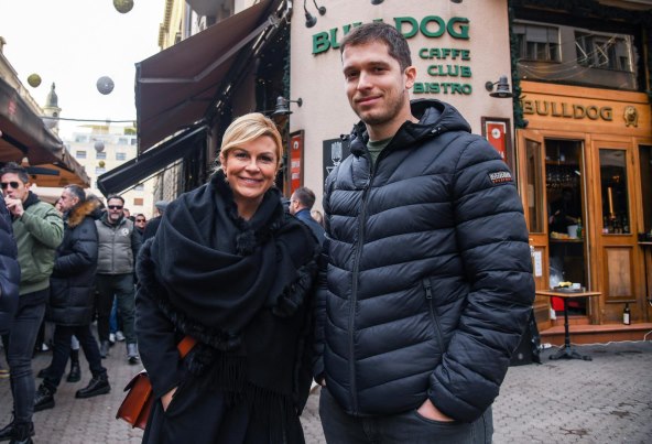 Kolinda Grabar Kitarović na špici