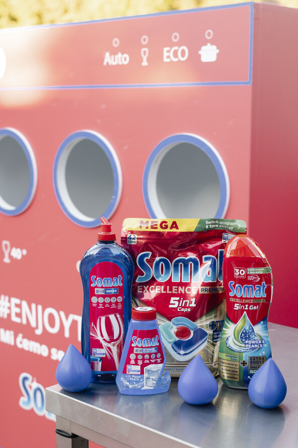 Snažna formula Somat proizvoda znači izuzetno čisto posuđe, čak i na niskim temperaturama, ali i manje potrošnje vode i energije bez kompromisa u čistoći..jpg