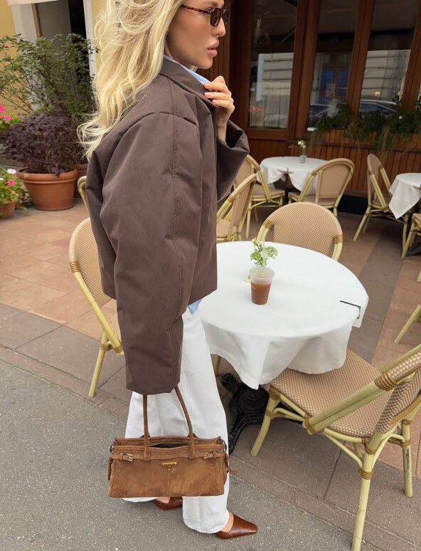 Our color palette for the months ahead 🤎jacket @ymind_store , white jeans @massimodutti , bag @.jpg