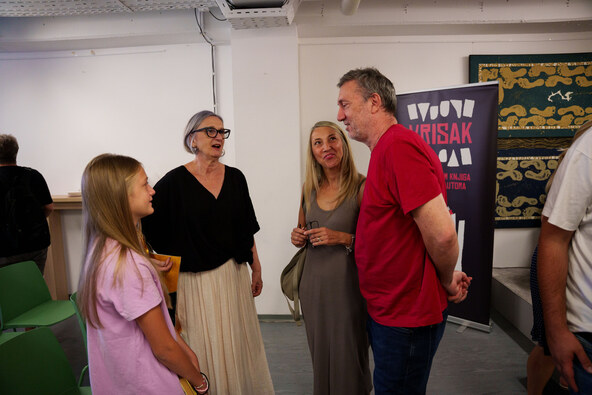 Vrisak Press 1.09 - 29.jpg