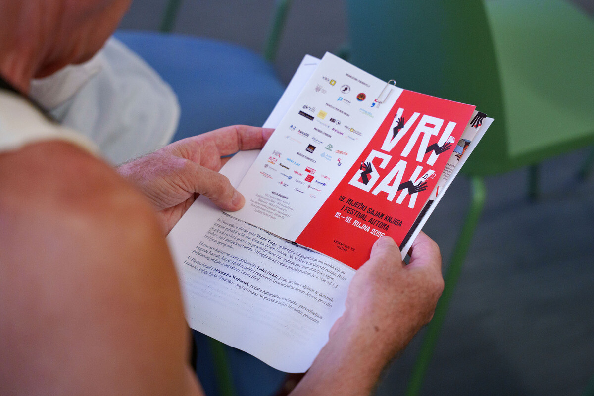 Vrisak Press 1.09 - 7.jpg