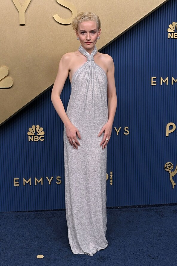 Emmy 2026 Julia Garner Loewe