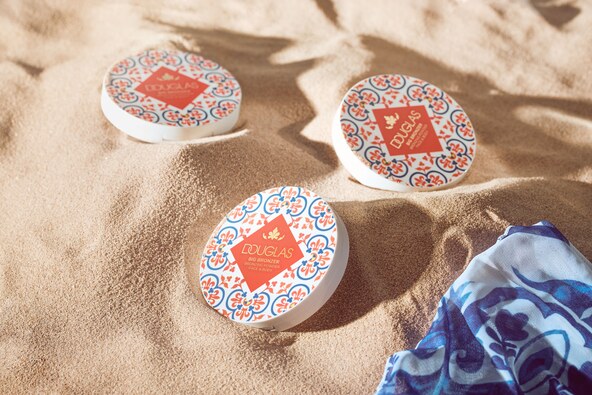 Douglas Collection Big Face & Body Bronzing Powder.jpg