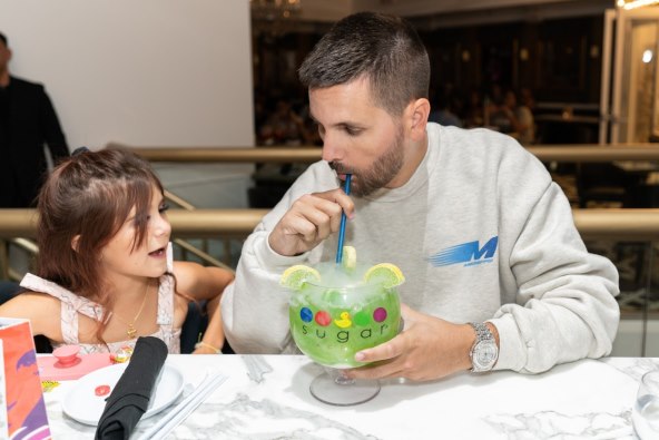 Penelope Disick šminka se i nosi umjetne trepavice