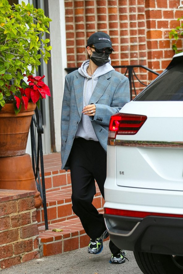 Hailey Bieber