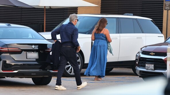 Pierce Brosnan i Keely Shaye Brosnan.jpg