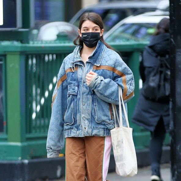 Suri Cruise - NIKAKO NE KORISTITI FOTKU, ZABRANJENA JE ZA INTERNET
