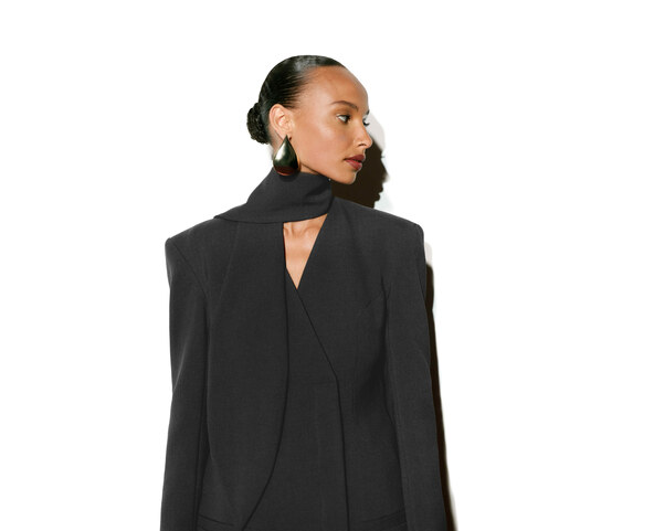 TOPSHOP_crni sako manja.jpg