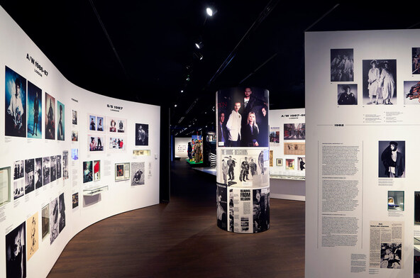 MOMU The Antwerp Six Antwerpen