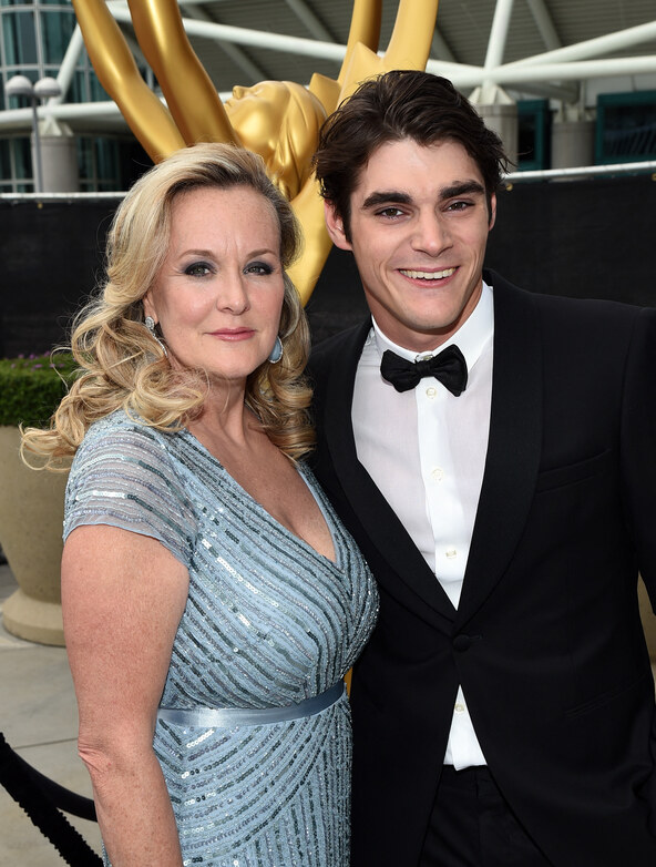 Dyna Mitte i RJ Mitte