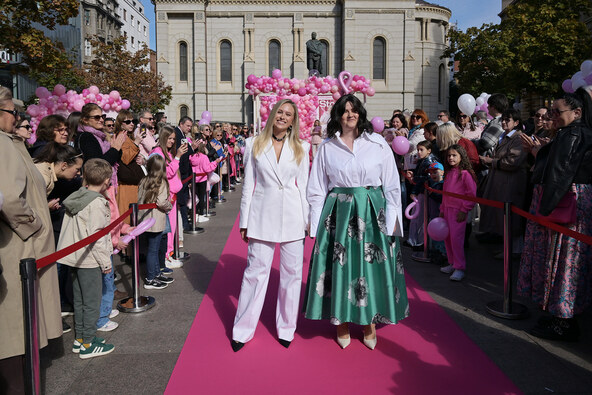 story pink, story pink revija