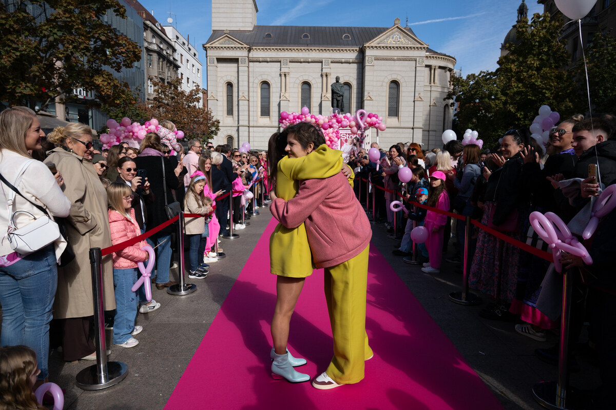 story pink, story pink revija