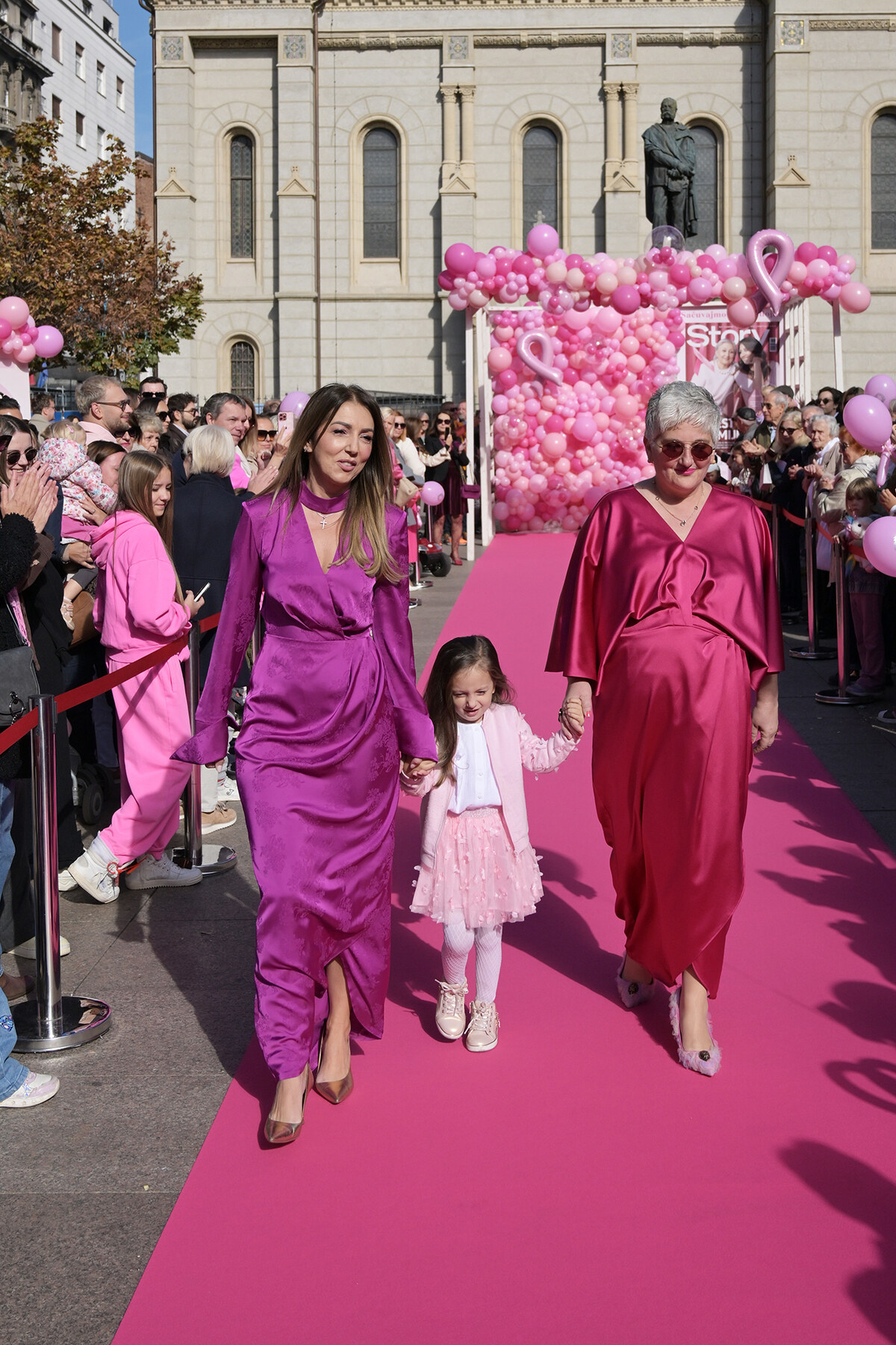 story pink, story pink revija