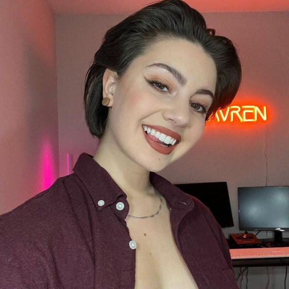 Influencerica Keara Graves nosi hit frizuru ove sezone