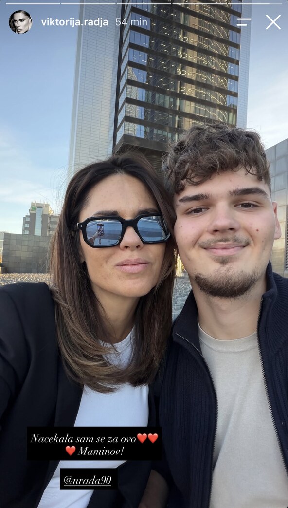 Viktorija Rađa sa sinom Nikom