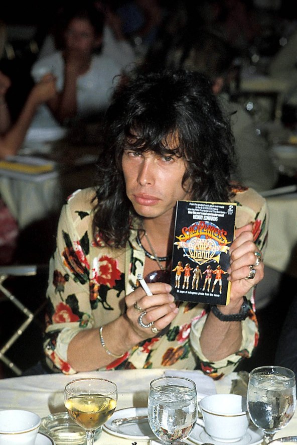 Steven Tyler napravio je dijete posvojenoj djevojci