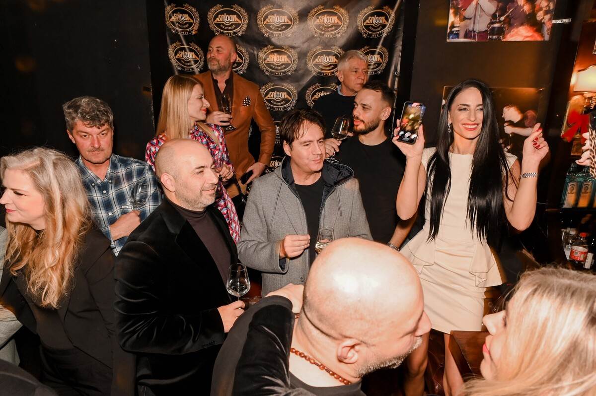 Rajko Dujmic Saloon_RG (48).jpg