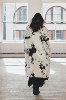 KAPUT OD UMJETNOG KRZNA SA ŽIVOTINJSKIM UZORKOM ZW COLLECTION/ZARA/ 149,00 EUR